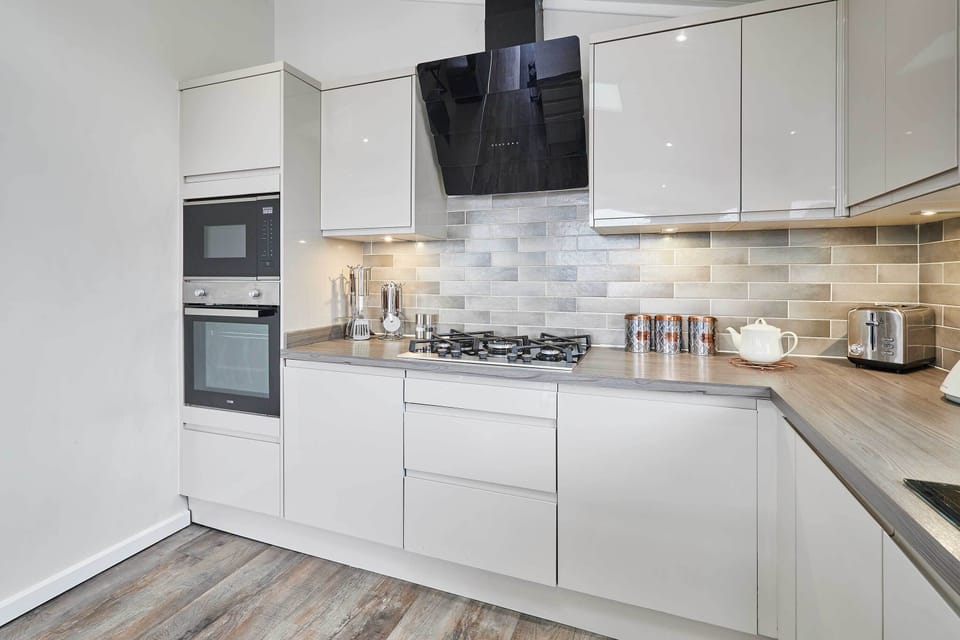 Captain Cook Lodge, Great Ayton - Host & Stay