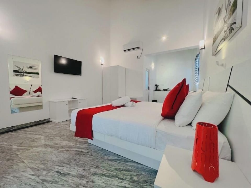 Deluxe Double Room | Desk, laptop workspace, blackout drapes, iron/ironing board