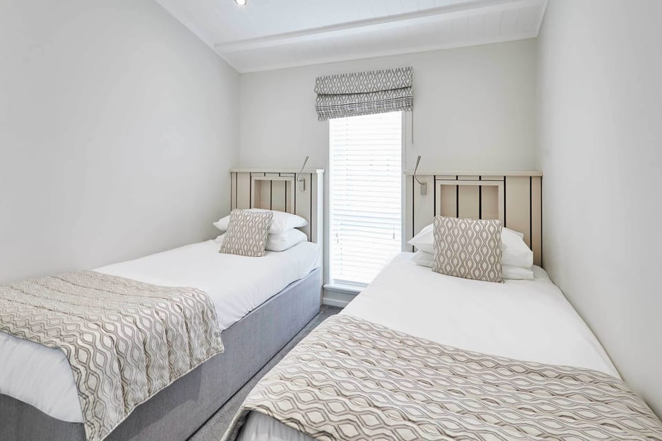 Newport Bridge Lodge, Great Ayton - Host & Stay