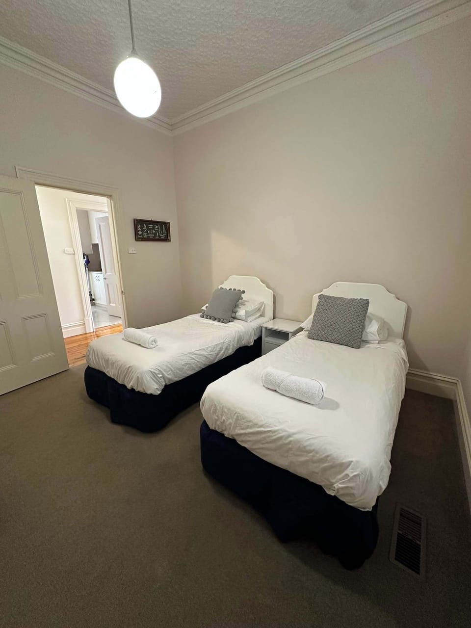 Bedroom 3 - 2 x single beds 