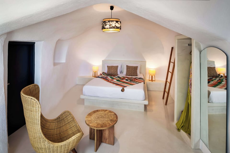 Cozy Bedroom with Natural Accents
Comfortable double bed, built-in nightstands, and soothing minimalism.
