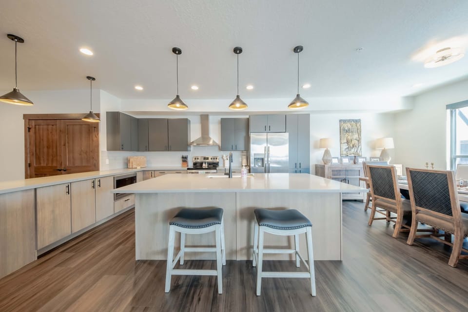 Additional counter seating 