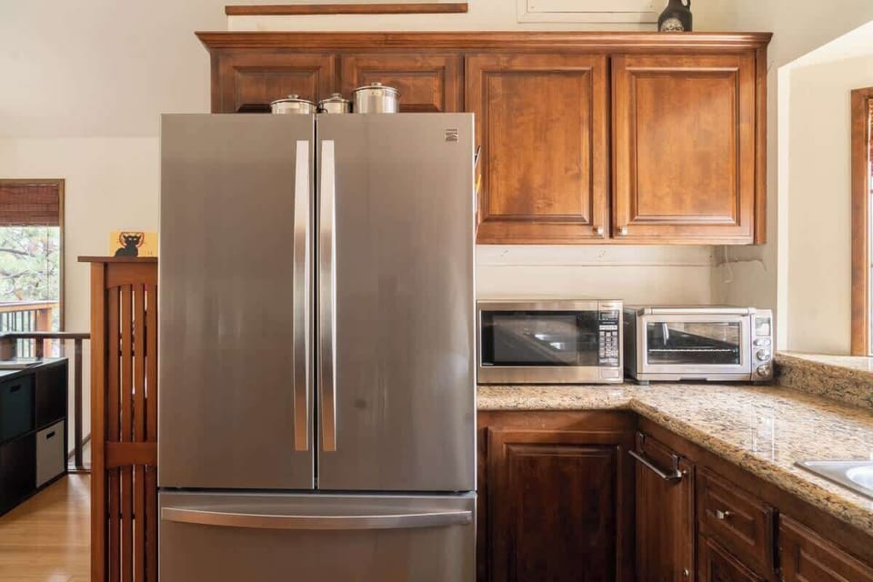 Well equipped kitchen.