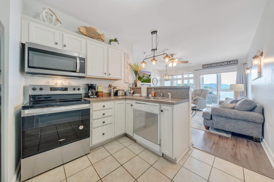 Kitchen (1)