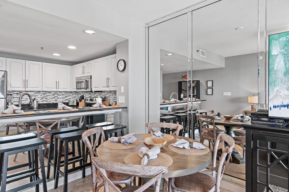 Condo, Multiple Beds (Sterling Shores 616) | Dining
