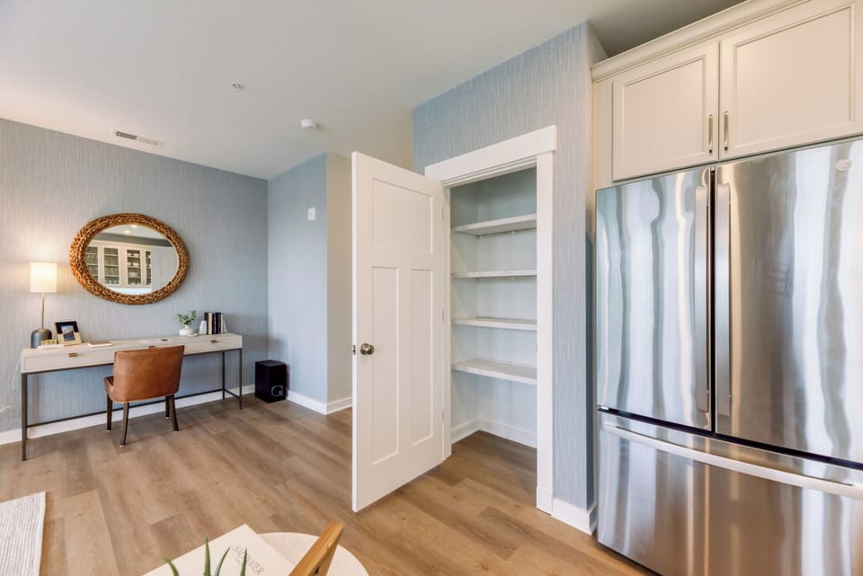 Basic Apartment, Balcony | Private kitchen