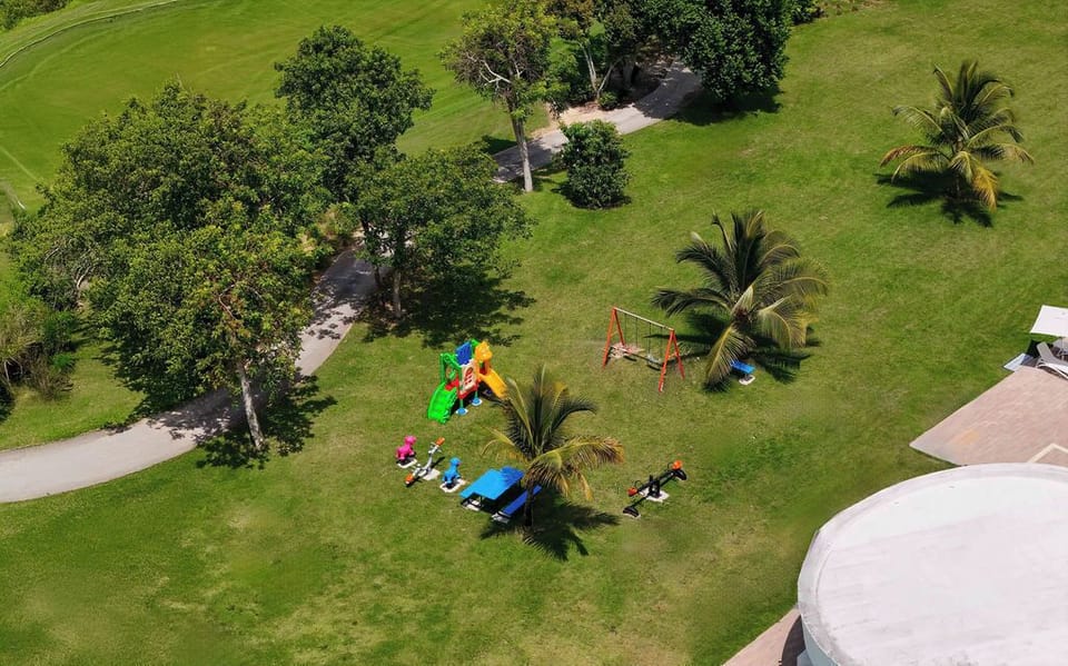 Vista Relax  Pool & Golf Views  Modern 2BR (2145)