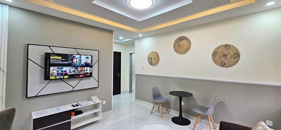 Family Apartment, Balcony, City View | Living area