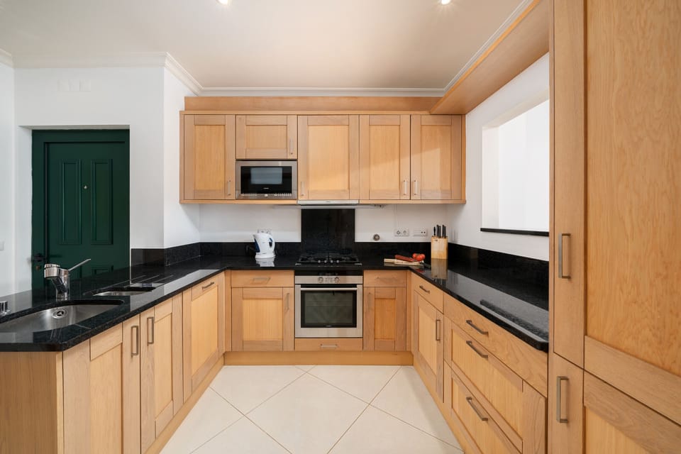 Apartment, 3 Bedrooms, Pool Access, Pool View | Private kitchen | Microwave, dishwasher, coffee/tea maker, cookware/dishes/utensils