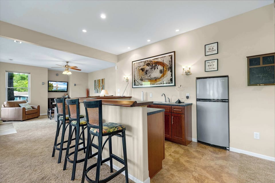 House, Multiple Beds, Patio (Trails End Hideaway) | Interior