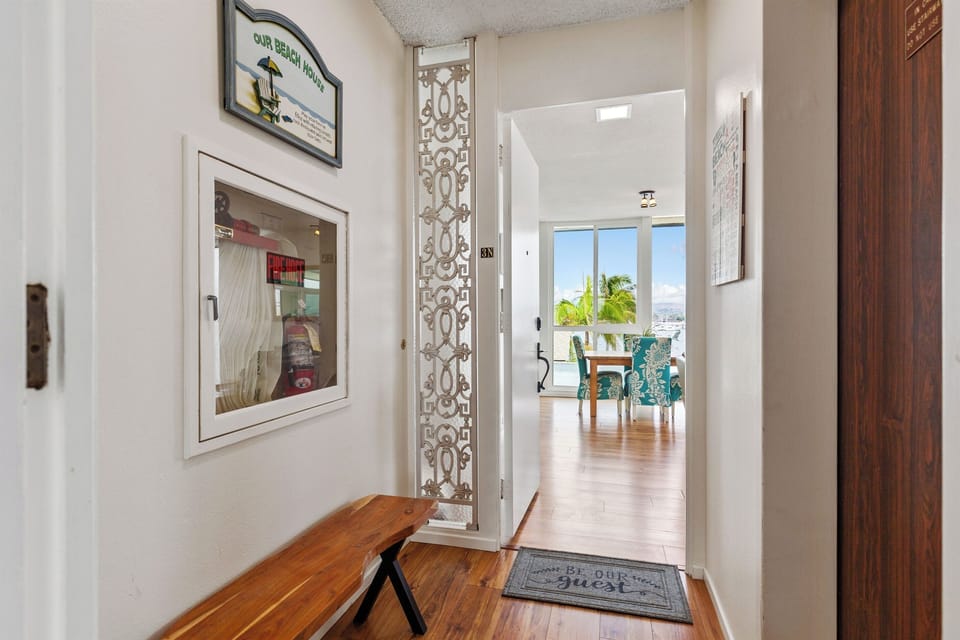 NORTH Bayfront Condo Entrance