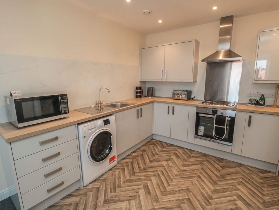 Cottage | Private kitchen | Cookware/dishes/utensils