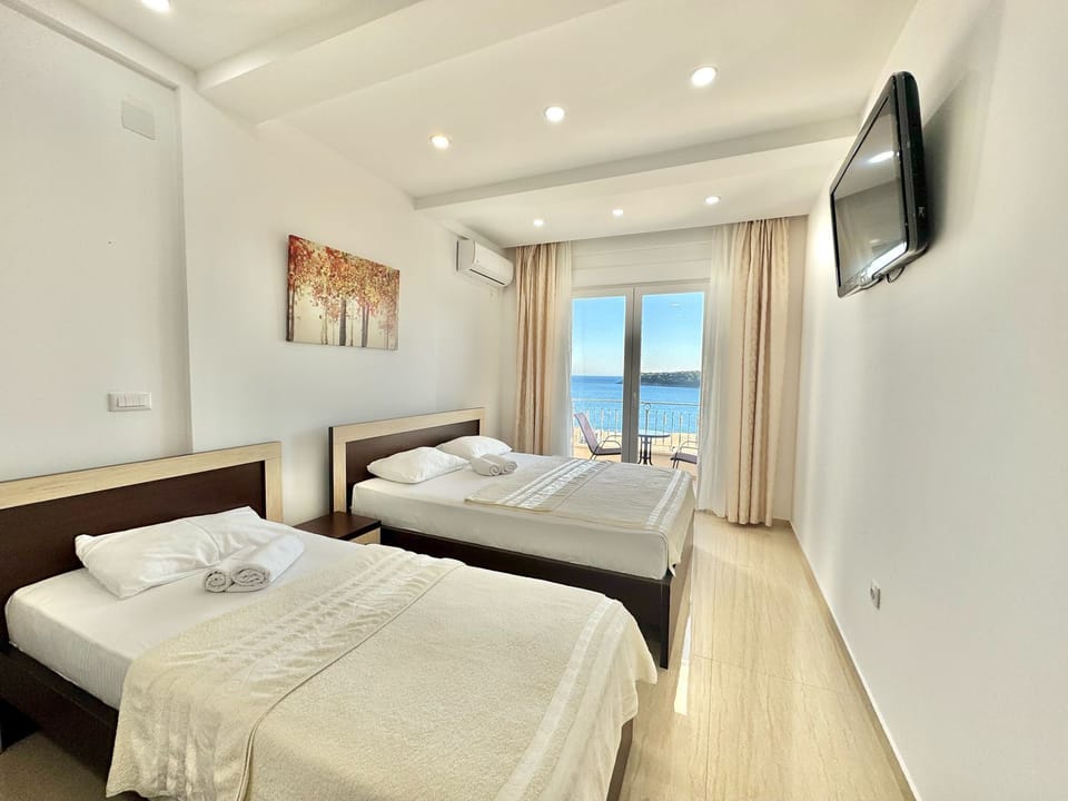 Superior Apartment, Balcony, Partial Sea View | Soundproofing, free WiFi