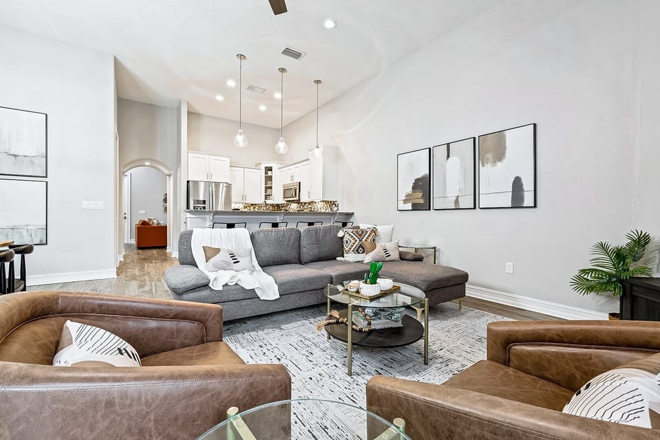 House (3 Bedrooms) | Living area