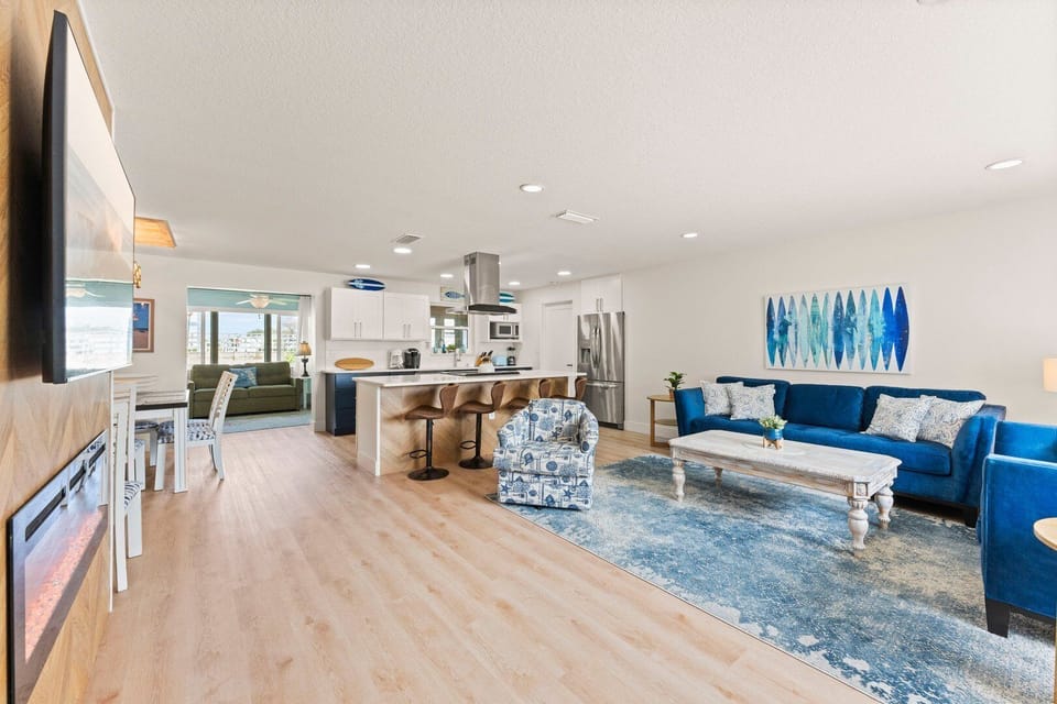 House (4 Bedrooms) | Living area | Table tennis
