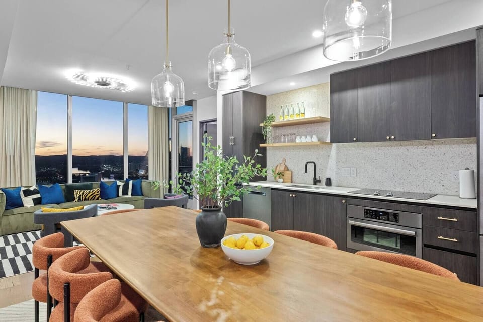 Dining room & kitchen (3)