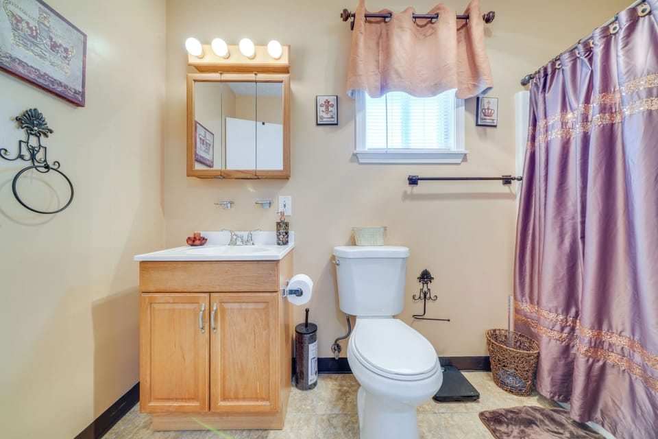 Full Bathroom | Main Level
