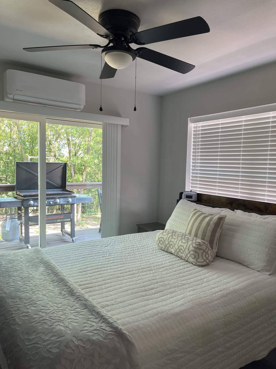 Queen bed