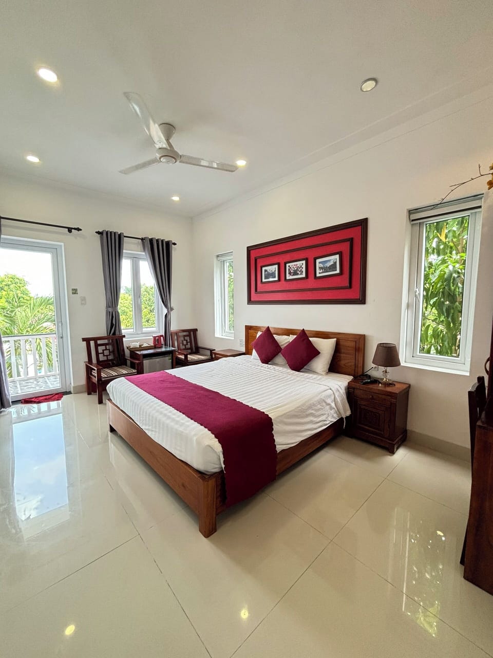 Deluxe Double Room, Pool View | Minibar, in-room safe, desk, free WiFi