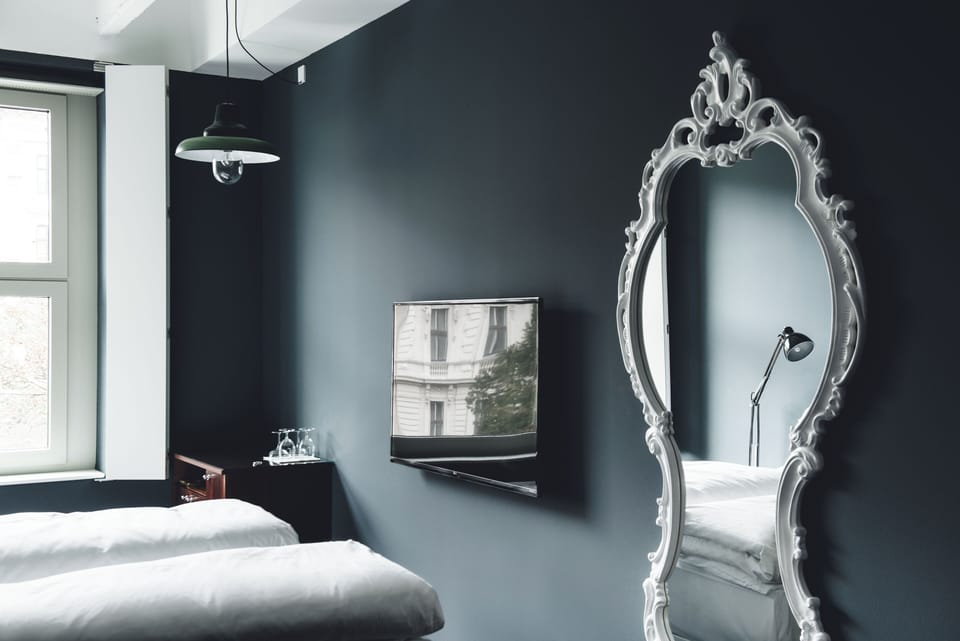 Grand Chic | Egyptian cotton sheets, premium bedding, down comforters, pillowtop beds