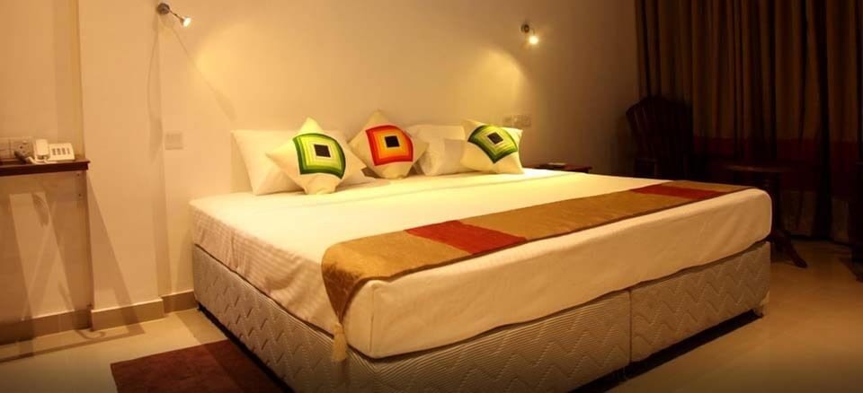 Minibar, in-room safe, desk, cribs/infant beds