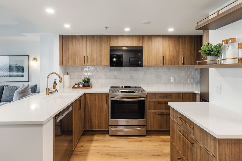Kitchen - Prepare delicious homecooked meals in the fully equipped kitchen