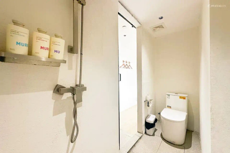 Classic Single Room, City View | Bathroom | Shower, hair dryer, slippers, towels