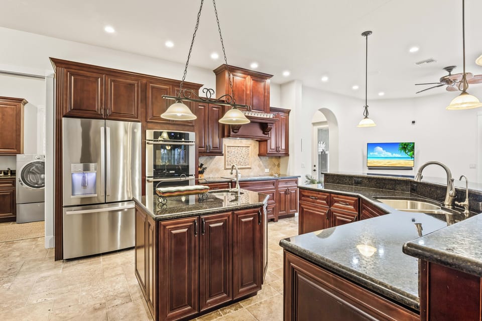 Kitchen complete with all major appliances.