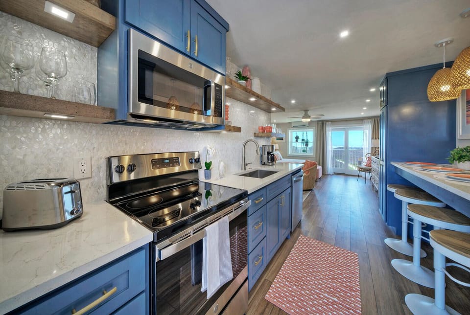 Kitchen elegance, upgraded appliances. (Summer Love)
