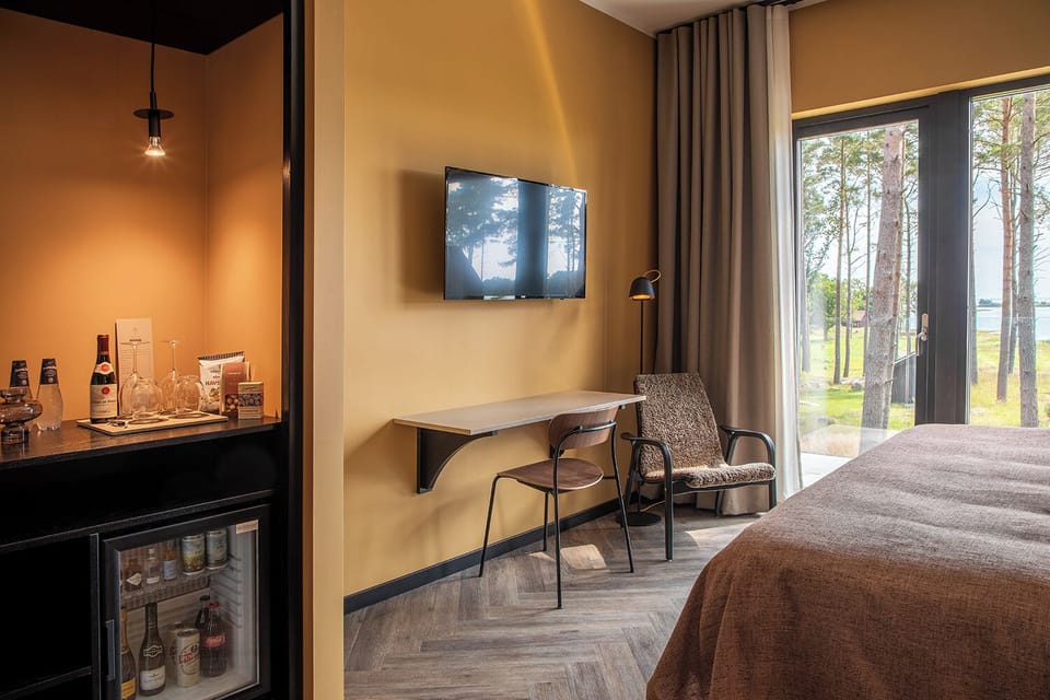 Premium Double Room | Desk, blackout drapes, free WiFi, bed sheets