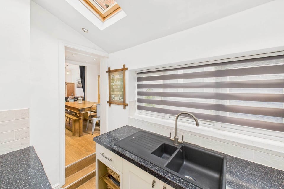 House, Accessible | 3 bedrooms, desk