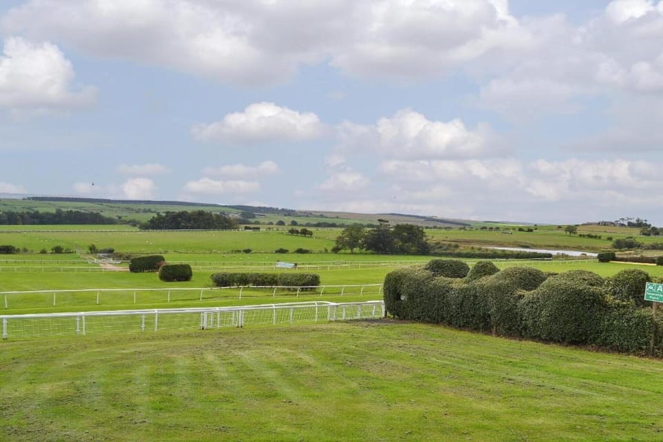 Surroundings [summer] (1-5 km)