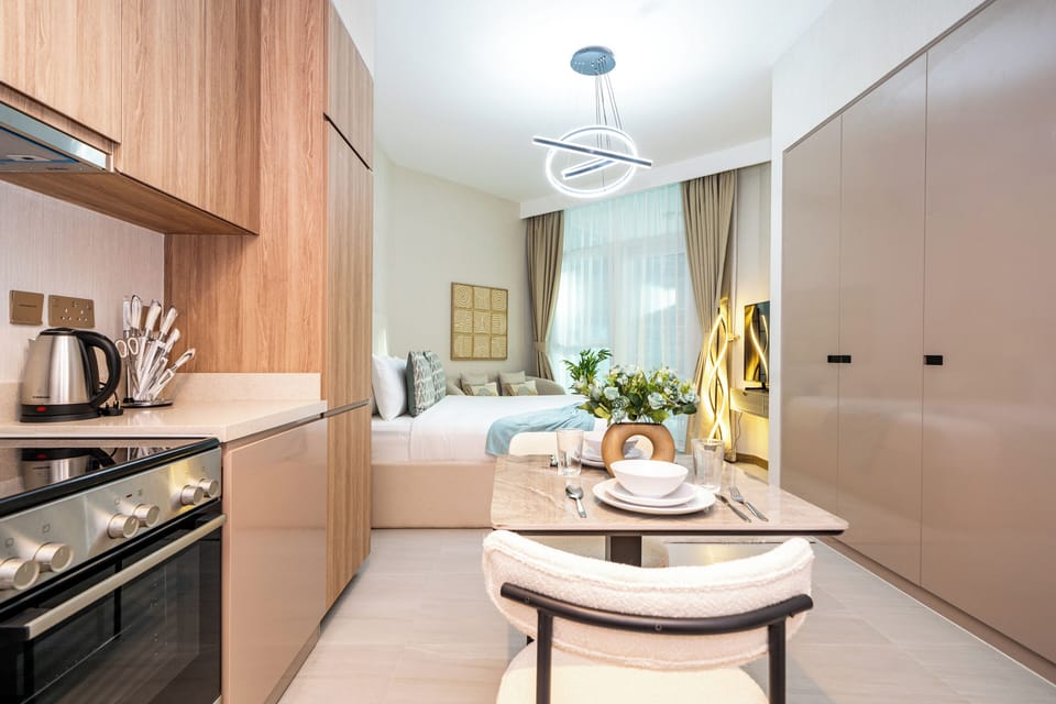 Apartment, Balcony, Lake View | In-room dining