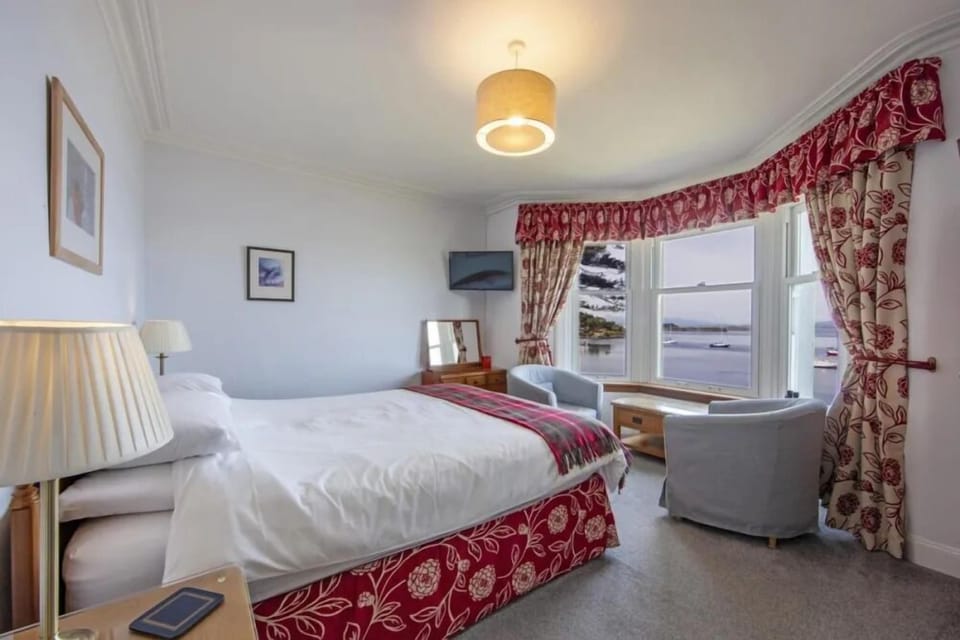 Superior Double Room, Sea View | Iron/ironing board, free WiFi