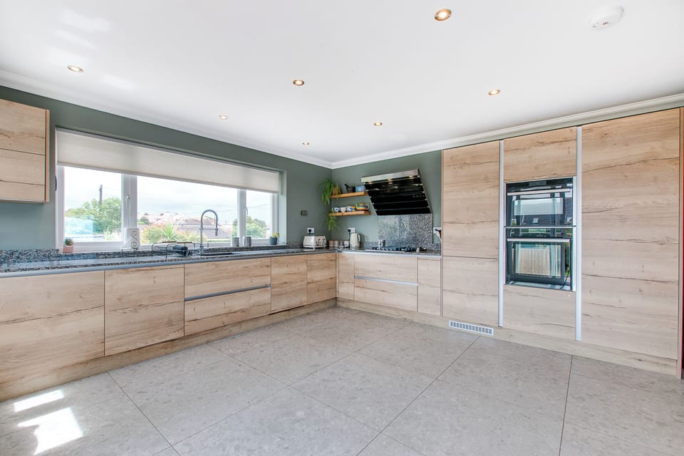 Large Kitchen