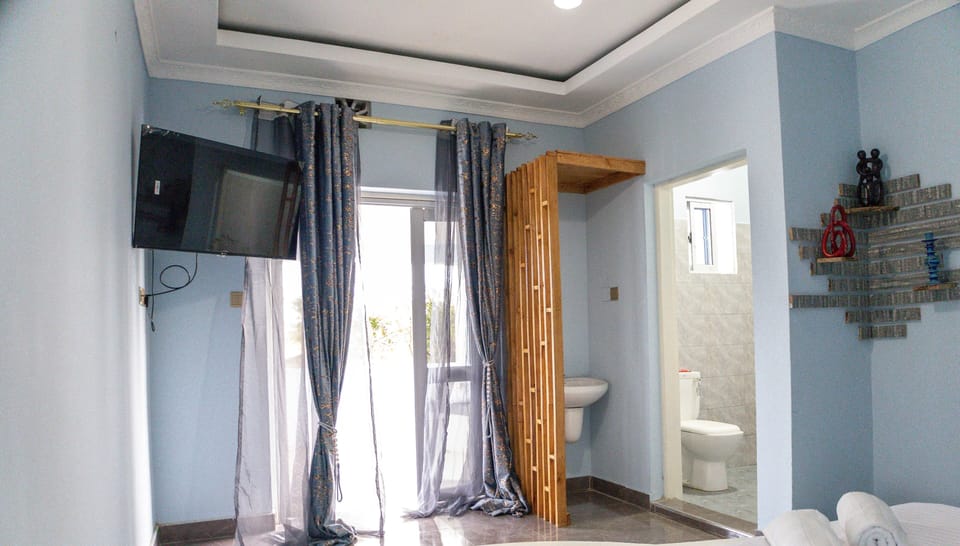 Deluxe Studio Suite | Free WiFi