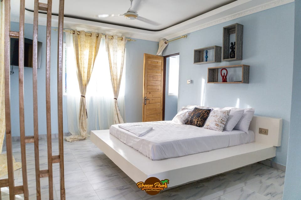 Deluxe Studio Suite | Free WiFi