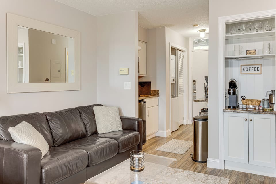 Apartment (0 Bedroom) | Interior