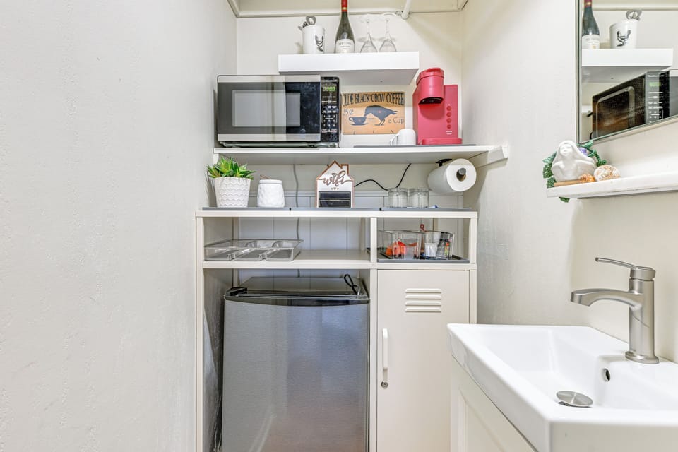 Apartment (0 Bedroom) | Interior