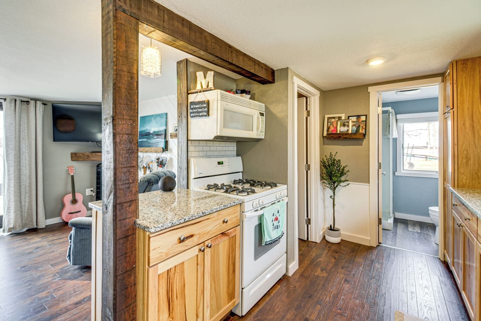House (3 Bedrooms) | Interior
