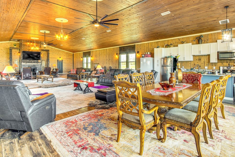House (2 Bedrooms) | Interior