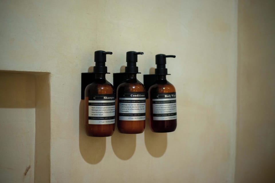 Bathroom amenities
