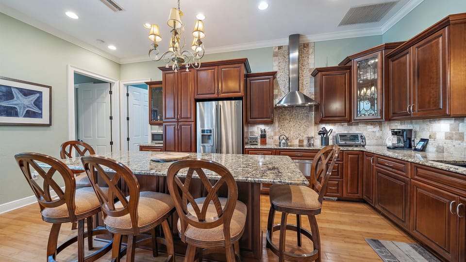 House, 3 Bedrooms | Private kitchen | Fridge, oven, coffee/tea maker, toaster