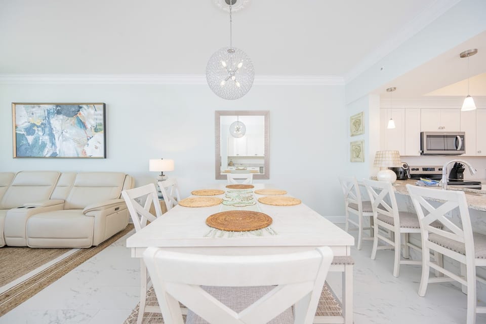 Condo, 3 Bedrooms | Dining