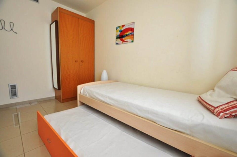 Apartment | 2 bedrooms, iron/ironing board, individually furnished