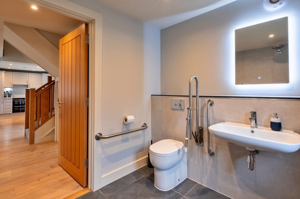 Cottage in England Forest With Private Garden Cottage in Wychavon District