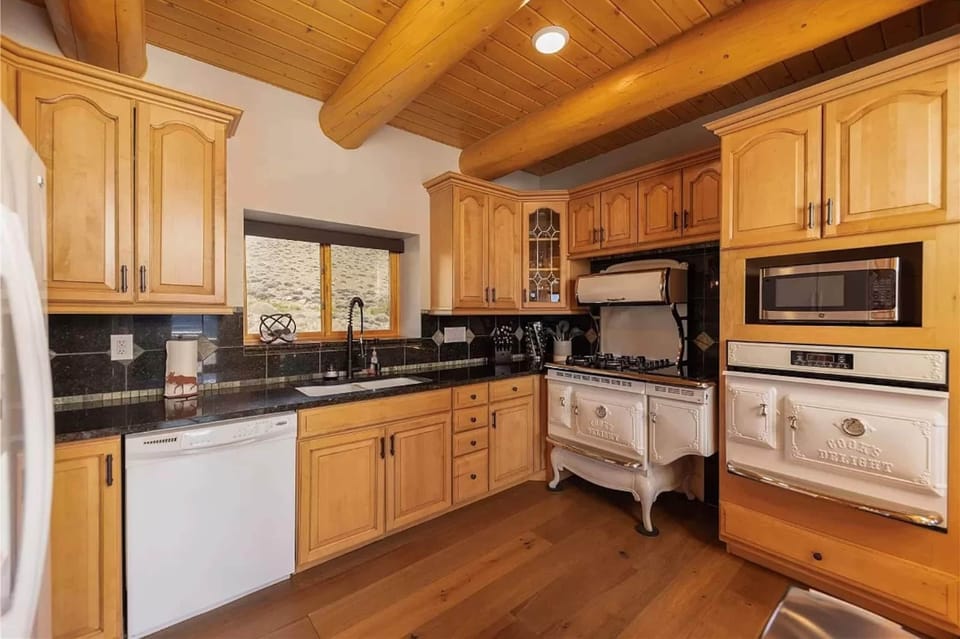 Wonderful space for your mountain meals