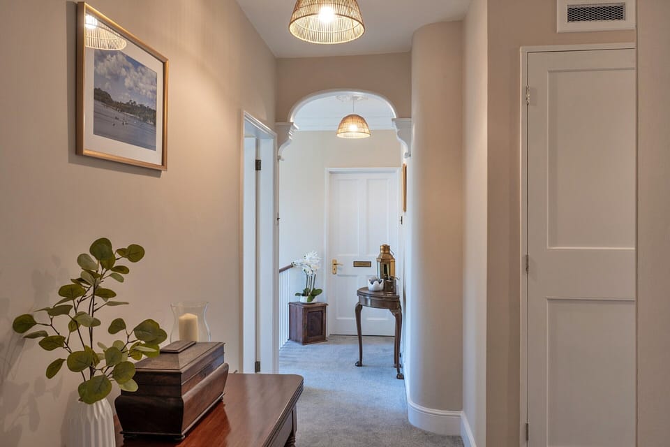 Cottage | 4 bedrooms, iron/ironing board