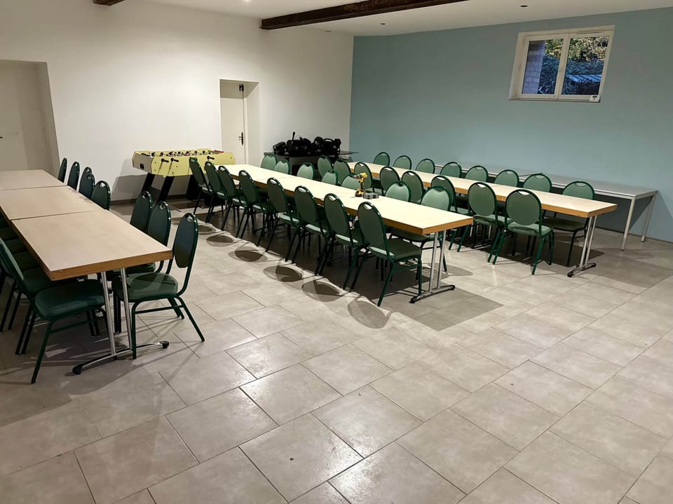 Meeting facility
