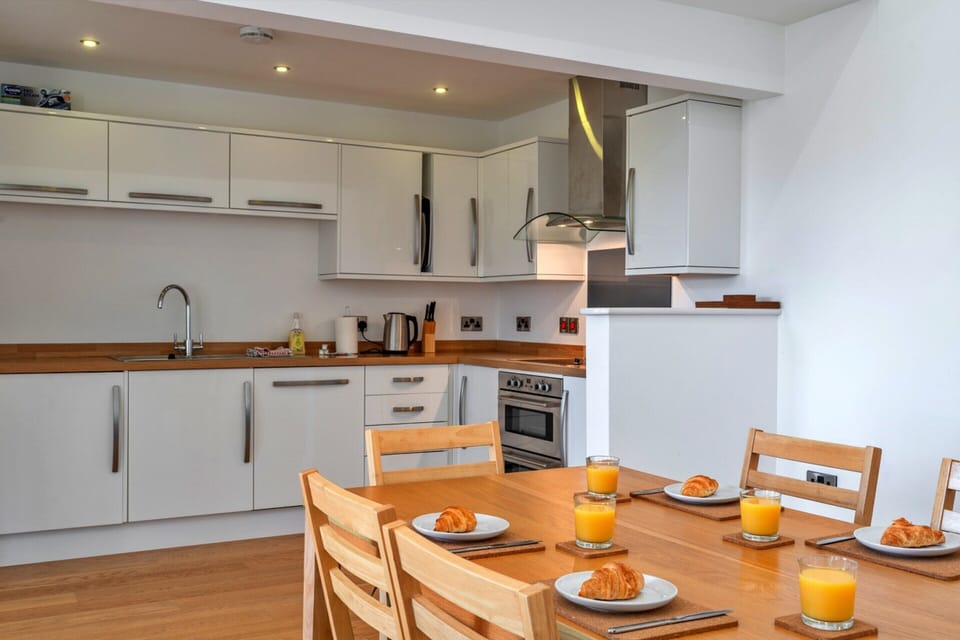 Cottage | Private kitchen | Toaster